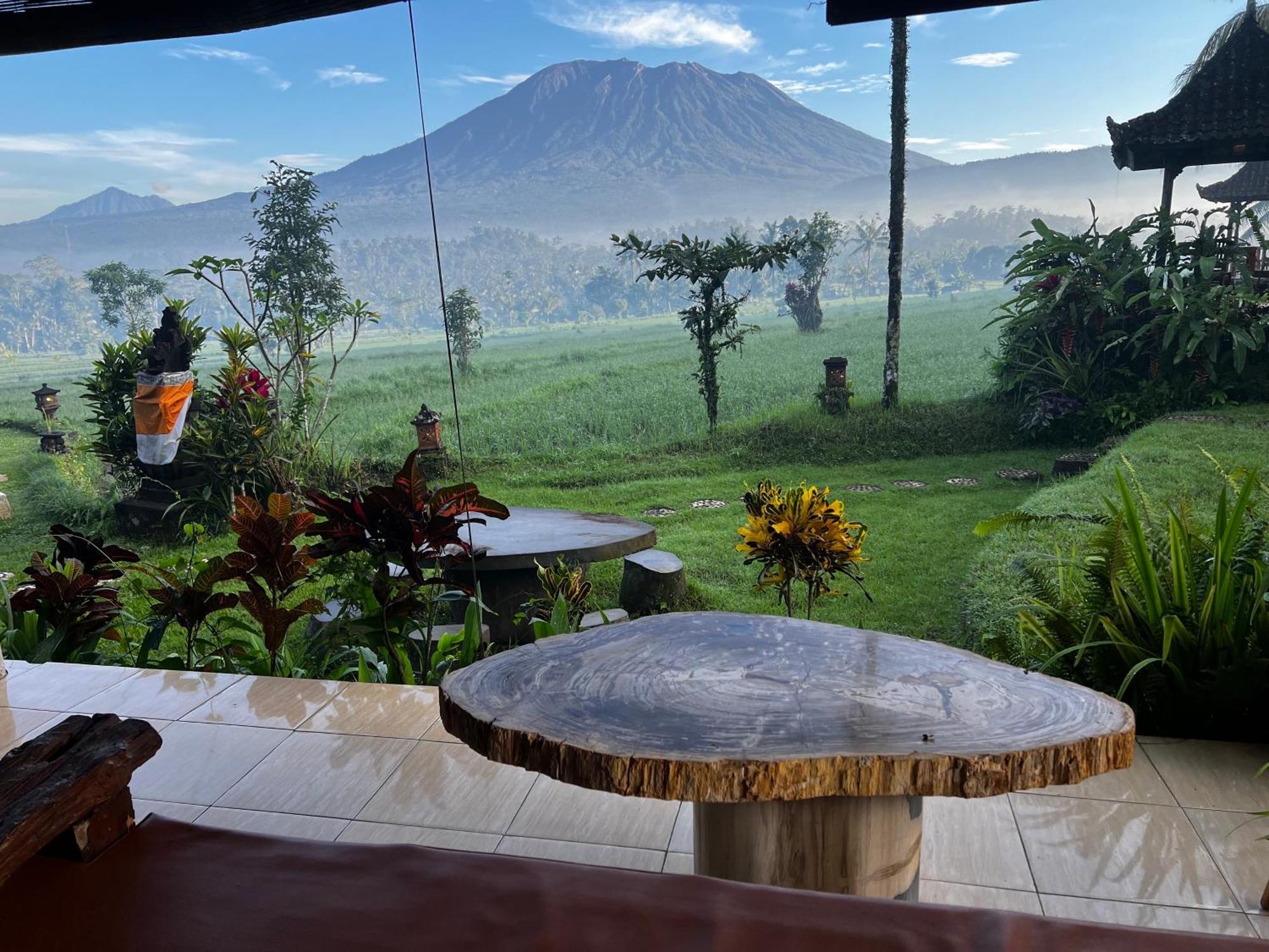 Great Mountain Views Villa Resort Selat Exterior foto